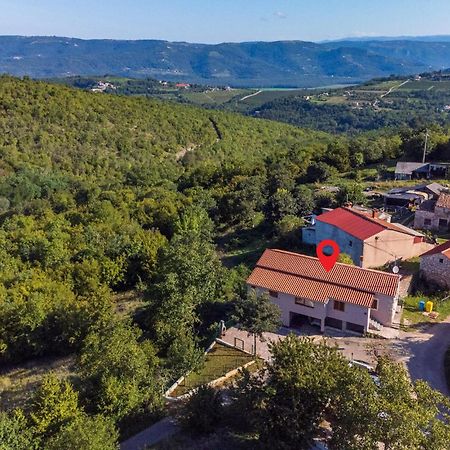 2 Bedroom Amazing Home In Rakotule Exterior foto